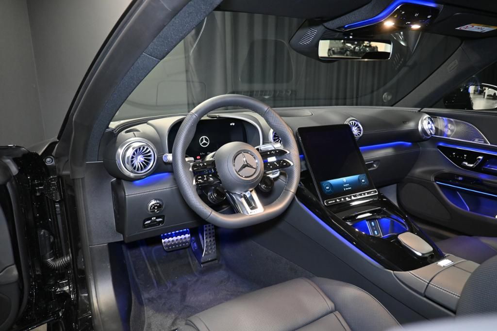 Mercedes-Benz SL 43 AMG 4matic | předváděcí auto | skladem | přímo od autorizovaného prodejce | online nákup | online prodej | super cena | max výbava | autoibuy.com